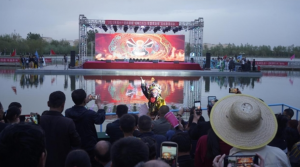 四十一团草湖镇“唱响二十大·军垦草湖情”文化惠民演出活动圆满举行 四十一团草湖镇“唱响二十大·军垦草湖情”文化惠民演出活动圆满举行